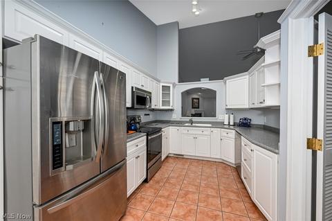 2550 River Downs, Stow, OH 44224 photo 6