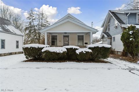364 High St, Elyria, OH 44035 photo 3
