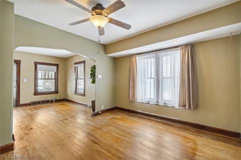 364 High St, Elyria, OH 44035 photo 7