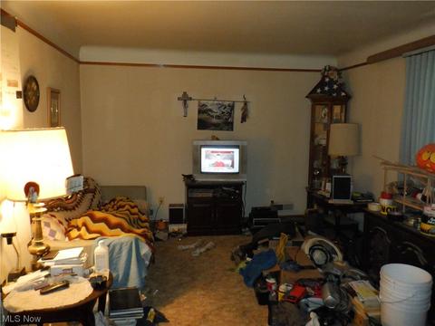 5560 E 141st St, Maple Heights, OH 44137 photo 2