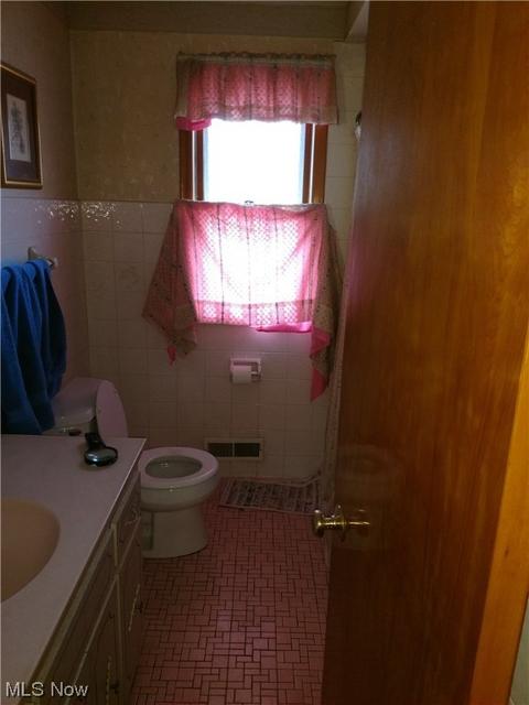 5560 E 141st St, Maple Heights, OH 44137 photo 6