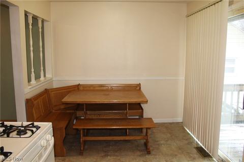 835 Myrtle Ave, Ashtabula, OH 44004 photo 6