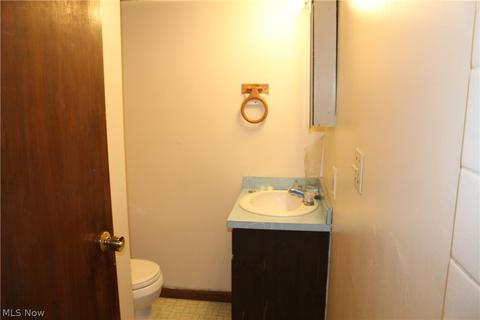 835 Myrtle Ave, Ashtabula, OH 44004 photo 21