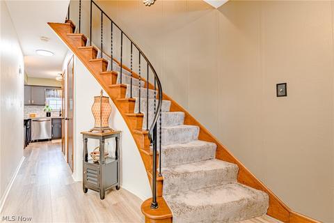6482 State Rd #E17, Parma, OH 44134 photo 3