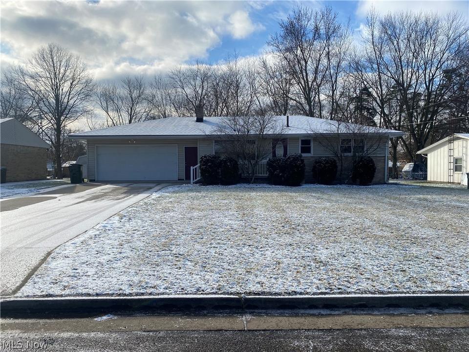 3824 35th St NE, Canton, OH 44705 1 photo MLS 4434757 Movoto