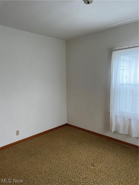 2211 E 40th St, Ashtabula, OH 44004 photo 8