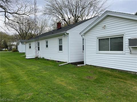 2211 E 40th St, Ashtabula, OH 44004 photo 3