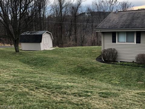 1 Lynwood Ln, Wheeling, WV 26003 photo 2
