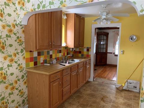 180 Longfellow St, Elyria, OH 44035 photo 7
