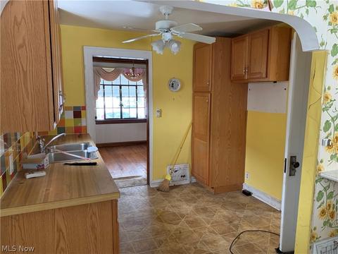 180 Longfellow St, Elyria, OH 44035 photo 6