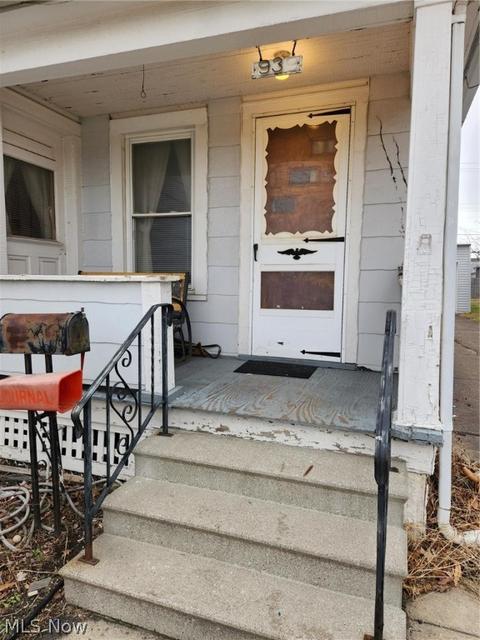 1939 E 29th St, Lorain, OH 44055 photo 2