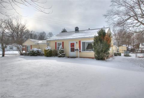 1896 Perth Rd, Madison, OH 44057 photo 3
