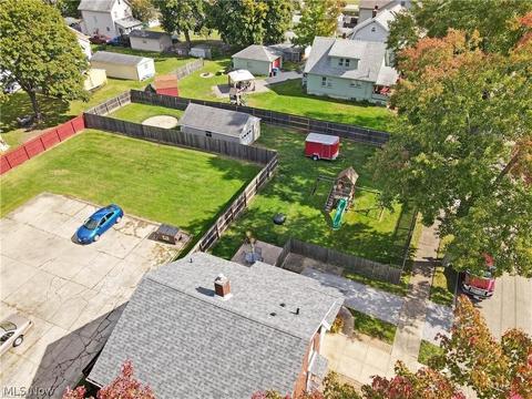 248 Center St, Struthers, OH 44471 photo 5