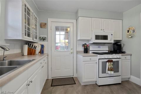 248 Center St, Struthers, OH 44471 photo 16