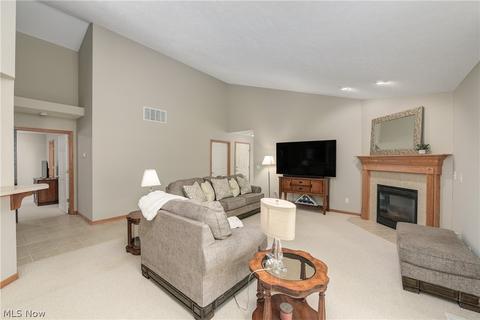 7635 Falling Leaf Dr, Seven Hills, OH 44131 photo 7