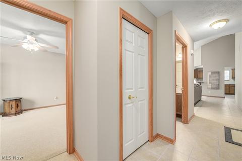 7635 Falling Leaf Dr, Seven Hills, OH 44131 photo 26