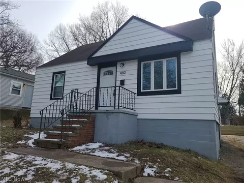 482 9th St, Elyria, OH 44035 photo 2