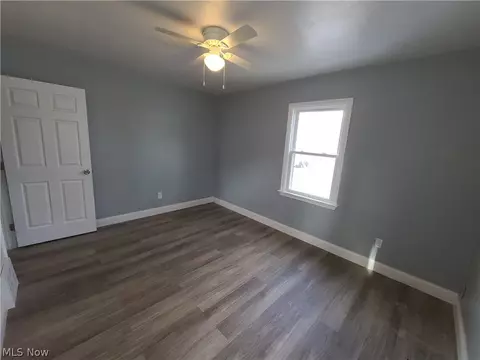 482 9th St, Elyria, OH 44035 photo 14