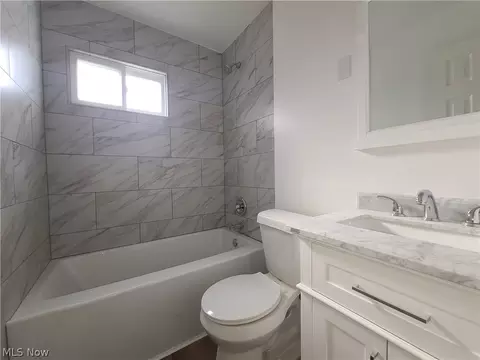 482 9th St, Elyria, OH 44035 photo 12
