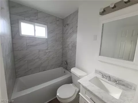 482 9th St, Elyria, OH 44035 photo 11