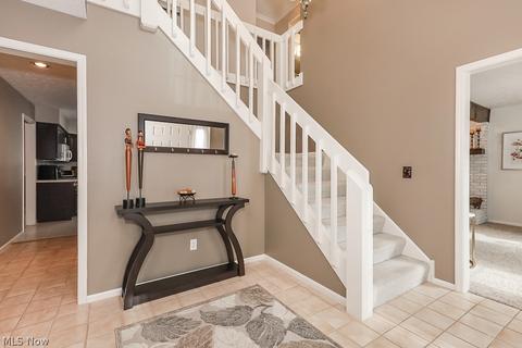 33299 Seneca Dr, Solon, OH 44139 photo 3