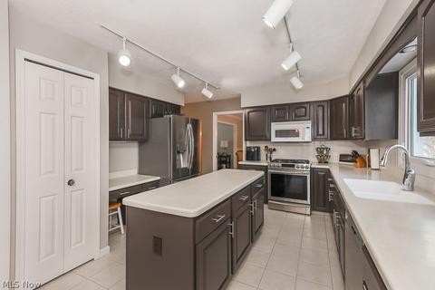 33299 Seneca Dr, Solon, OH 44139 photo 9