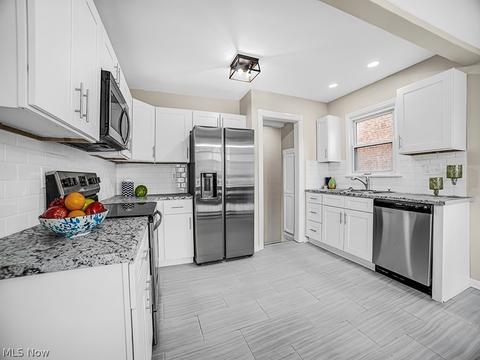 160 E 267th St, Euclid, OH 44132 photo 5
