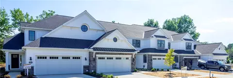 73 Winchester Dr, Fairlawn, OH 44333