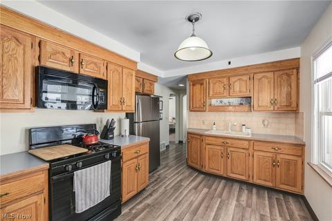 243 Mapleview Dr, Seven Hills, OH 44131 photo 10