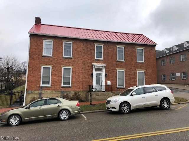 193 W Main St