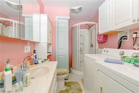 316 Bond St, Elyria, OH 44035 photo 15