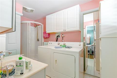 316 Bond St, Elyria, OH 44035 photo 14
