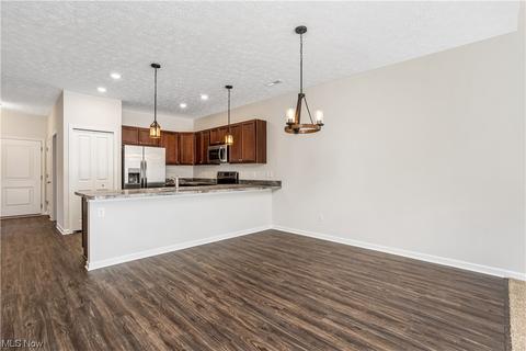 224 Silver Spring Cir, Elyria, OH 44035 photo 17