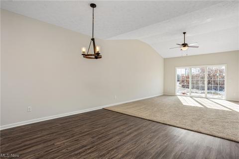 224 Silver Spring Cir, Elyria, OH 44035 photo 6