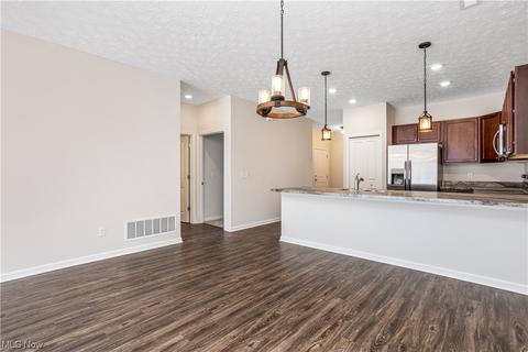 224 Silver Spring Cir, Elyria, OH 44035 photo 11