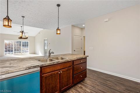 224 Silver Spring Cir, Elyria, OH 44035 photo 12