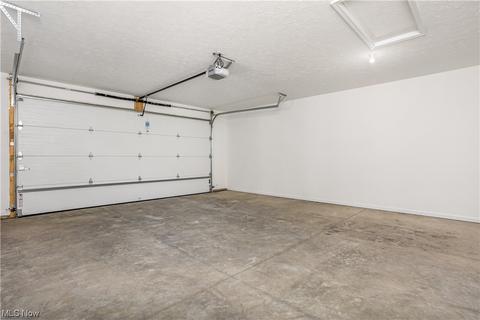 224 Silver Spring Cir, Elyria, OH 44035 photo 30