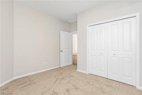 224 Silver Spring Cir, Elyria, OH 44035 photo 28