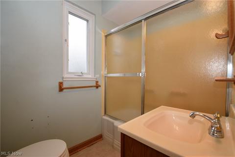 874 E 258th St, Euclid, OH 44132 photo 11