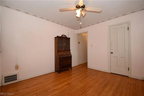 874 E 258th St, Euclid, OH 44132 photo 10
