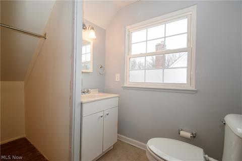 874 E 258th St, Euclid, OH 44132 photo 16