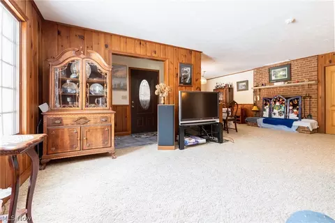 12331 Rockhaven Rd, Chesterland, OH 44026 photo 3