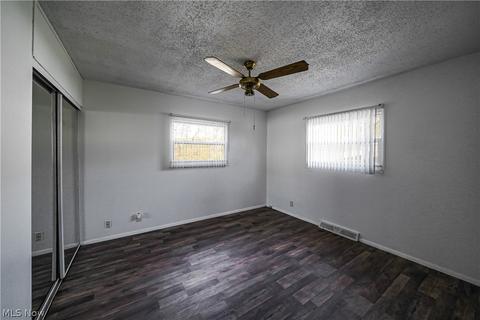 1653 Herkender Ave, Akron, OH 44310 photo 19