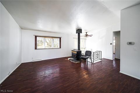 1653 Herkender Ave, Akron, OH 44310 photo 12