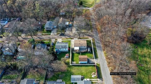 1653 Herkender Ave, Akron, OH 44310 photo 11