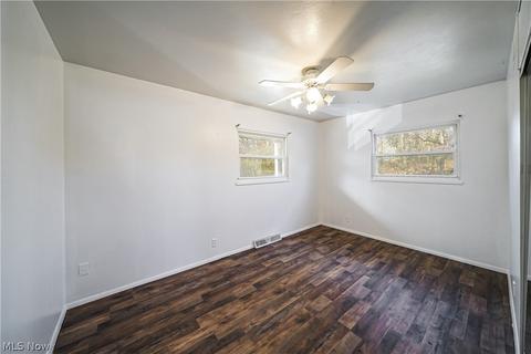 1653 Herkender Ave, Akron, OH 44310 photo 21