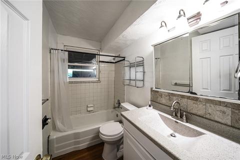 1653 Herkender Ave, Akron, OH 44310 photo 28