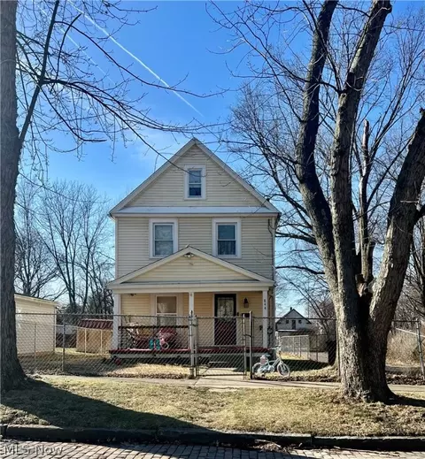 844 Sumner St, Akron, OH 44311 photo 1