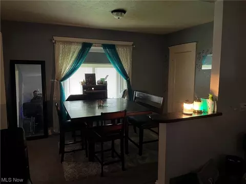 844 Sumner St, Akron, OH 44311 photo 6