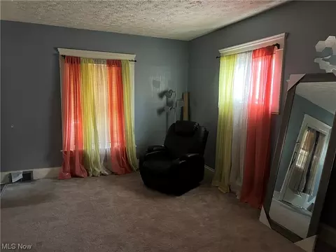 844 Sumner St, Akron, OH 44311 photo 8